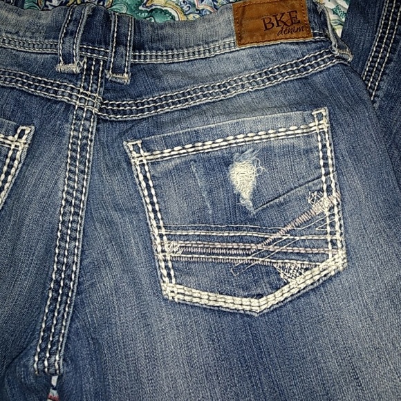 Sold - Picture 1 of 4